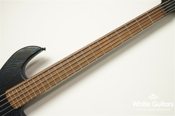 Venus Line 5 Custom with Darkglass Tone Capsule