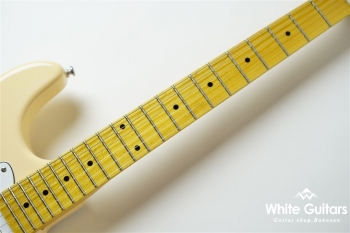 Tribute Series S-500 Maple - Vintage White