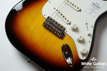 Made in Japan Traditional Late 60s Stratocaster - 3 Color Sunburst