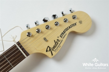 Made in Japan Traditional Late 60s Stratocaster - 3 Color Sunburst