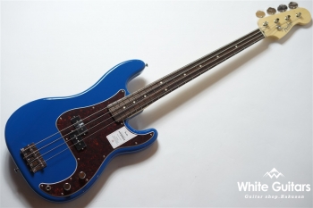 Made in Japan Hybrid II P Bass - Forest Blue