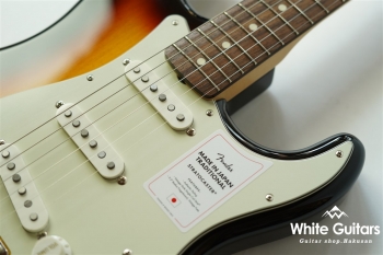 Made in Japan Traditional 60s Stratocaster - 3-Color Sunburst