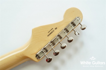 Made in Japan Traditional 60s Stratocaster - 3-Color Sunburst