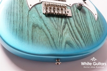 Liquid See-through Metric Blue Burst