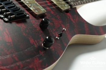 S-724MS/Phase2 Ash/R - Red Granite