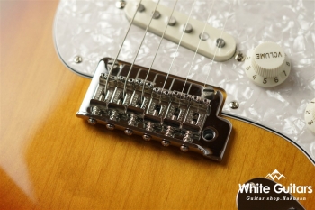 2021 Collection Made in Japan Hybrid II Stratocaster- Metallic 3-Color Sunburst