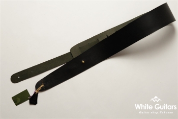 Plain Leather - Ebony & Round Studs