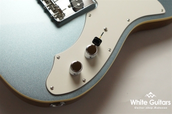 Made in Japan Limited F-Hole Telecaster Thinline