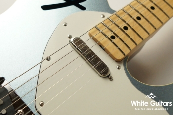 Made in Japan Limited F-Hole Telecaster Thinline