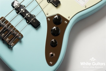 Made in Japan Junior Collection Jazz Bass - Satin Daphne Blue