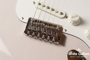 Made in Japan Hybrid II Stratocaster- US Blonde