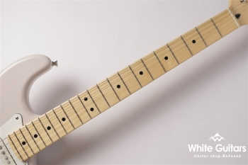 Made in Japan Hybrid II Stratocaster- US Blonde