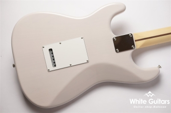 Made in Japan Hybrid II Stratocaster- US Blonde