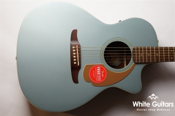 Newporter Player - Ice Blue Satin