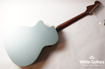 Newporter Player - Ice Blue Satin