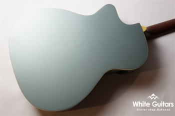 Newporter Player - Ice Blue Satin