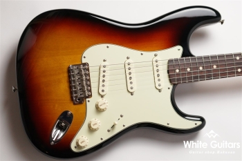 Classic Series ’60s Stratocaster 3 - Color Sunburst