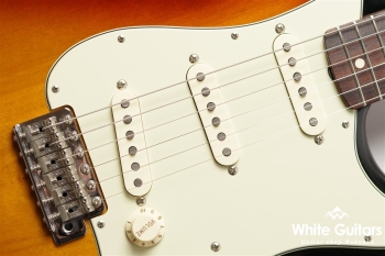Classic Series ’60s Stratocaster 3 - Color Sunburst