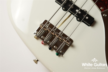 Made in Japan Traditional 60s Jazz Bass -  Olympic White