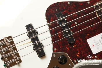 Made in Japan Traditional 60s Jazz Bass -  Olympic White