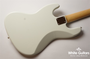 Made in Japan Traditional 60s Jazz Bass -  Olympic White
