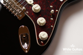 Made in Japan Hybrid II Stratocaster - Black