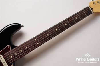 Made in Japan Hybrid II Stratocaster - Black