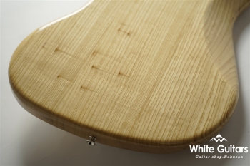 Made in Japan Traditional 70s Jazz Bass