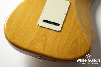 Made in Japan Hybrid II Stratocaster -  Vintage Natural