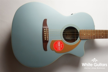 Newporter Player - Ice Blue Satin
