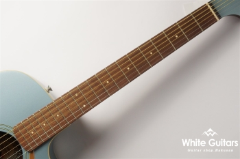 Newporter Player - Ice Blue Satin