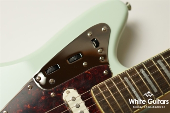 Classic Vibe ’70s Jaguar - Surf Green