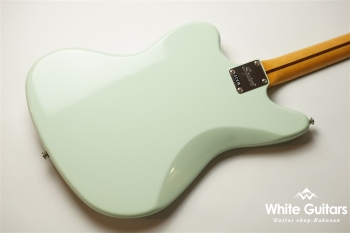 Classic Vibe ’70s Jaguar - Surf Green