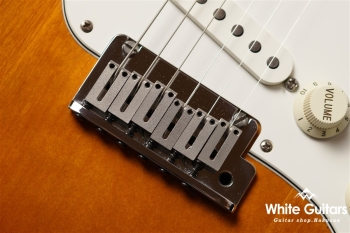 American Standard Stratocaster - 3-Color Sunburst