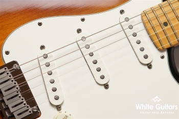 American Standard Stratocaster - 3-Color Sunburst