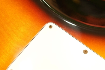 American Standard Stratocaster - 3-Color Sunburst