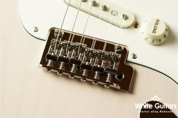 Made in Japan Hybrid II Stratocaster- US Blonde