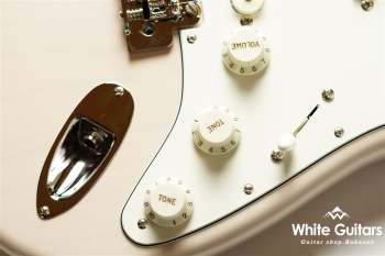 Made in Japan Hybrid II Stratocaster- US Blonde