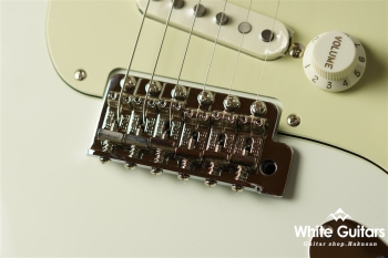 Made in Japan Traditional 60s Stratocaster - Olympic White