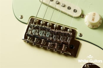 Classic Vibe ’60s Stratocaster - Olympic White