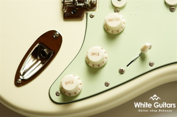 Classic Vibe ’60s Stratocaster - Olympic White