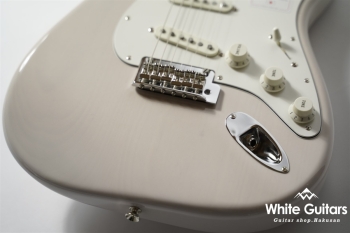 Made in Japan Hybrid II Stratocaster- US Blonde