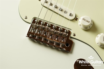 Made in Japan Traditional 60s Stratocaster - Olympic White