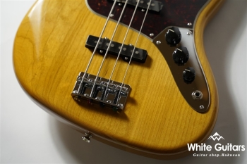 Made in Japan Hybrid II Jazz Bass - Vintage Natural