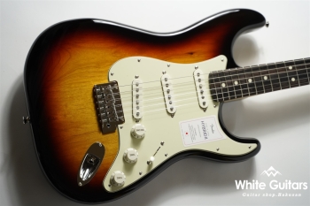 Made in Japan Hybrid II Stratocaster - 3-Color Sunburst