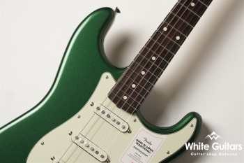 2023 Collection MIJ Traditional 60s Stratocaster Aged Color - Aged Sherwood Green Metallic