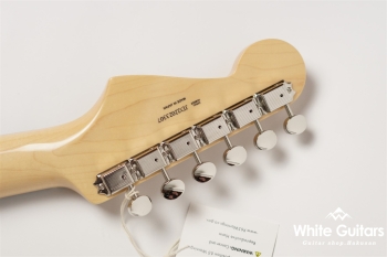 2023 Collection MIJ Traditional 60s Stratocaster Aged Color - Aged Sherwood Green Metallic