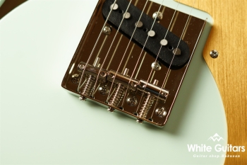 Classic Vibe ‘60s Telecaster Thinline -  Sonic Blue