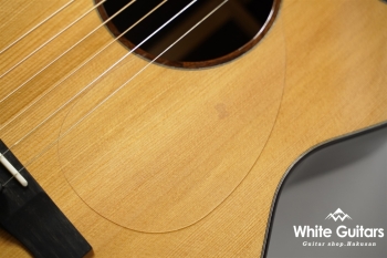 Acoustic Model-OM Cutaway Cedar/Indian Rosewood