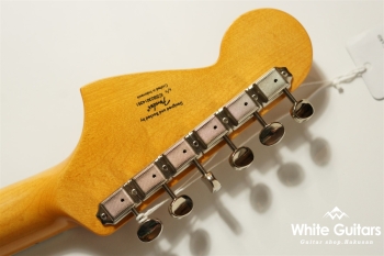 Classic Vibe ’70s Jaguar - Black